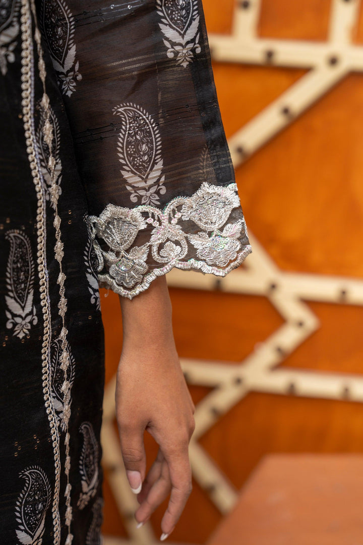 3 Piece Black Munnar Suit Pret - AR-3513 - ARFARIWAJ