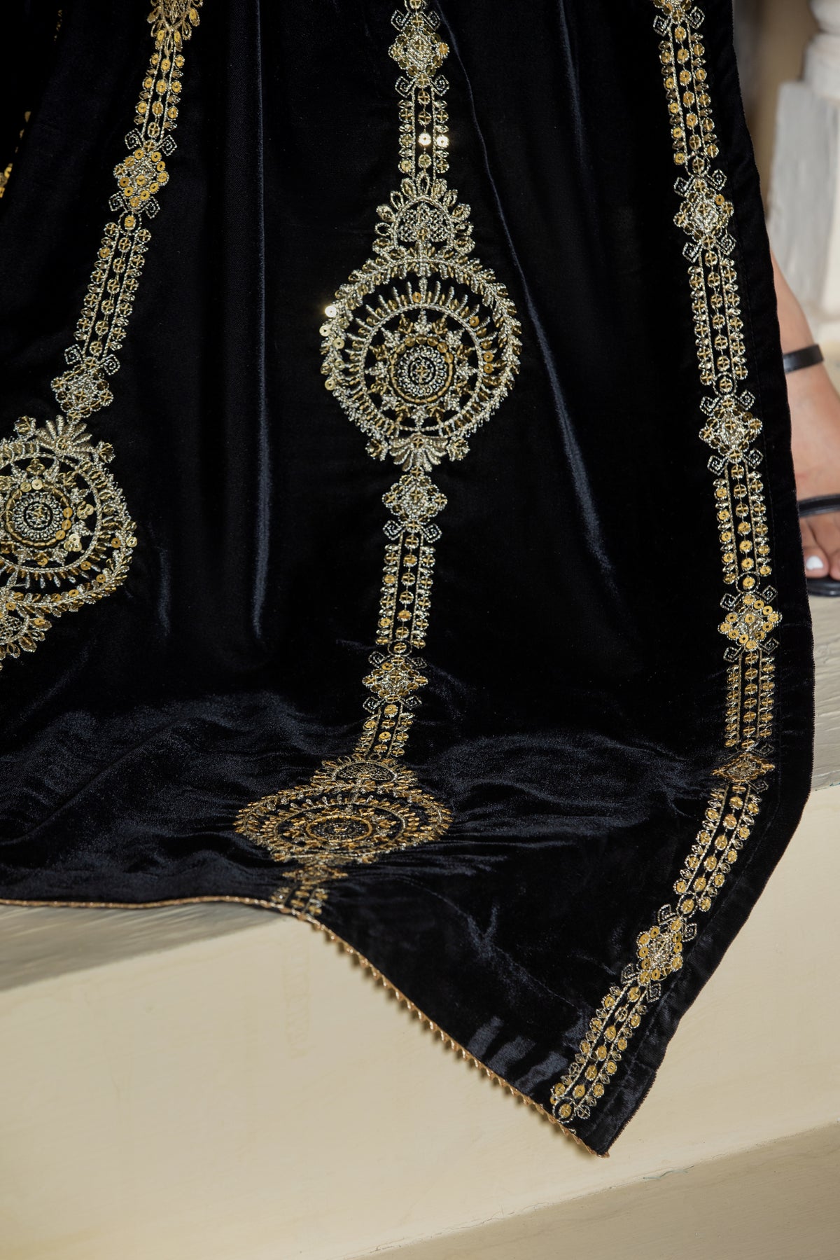 Arfa Riwaj's Winter 2023-2024 Ready-to-Wear Collection Is Live Now ...