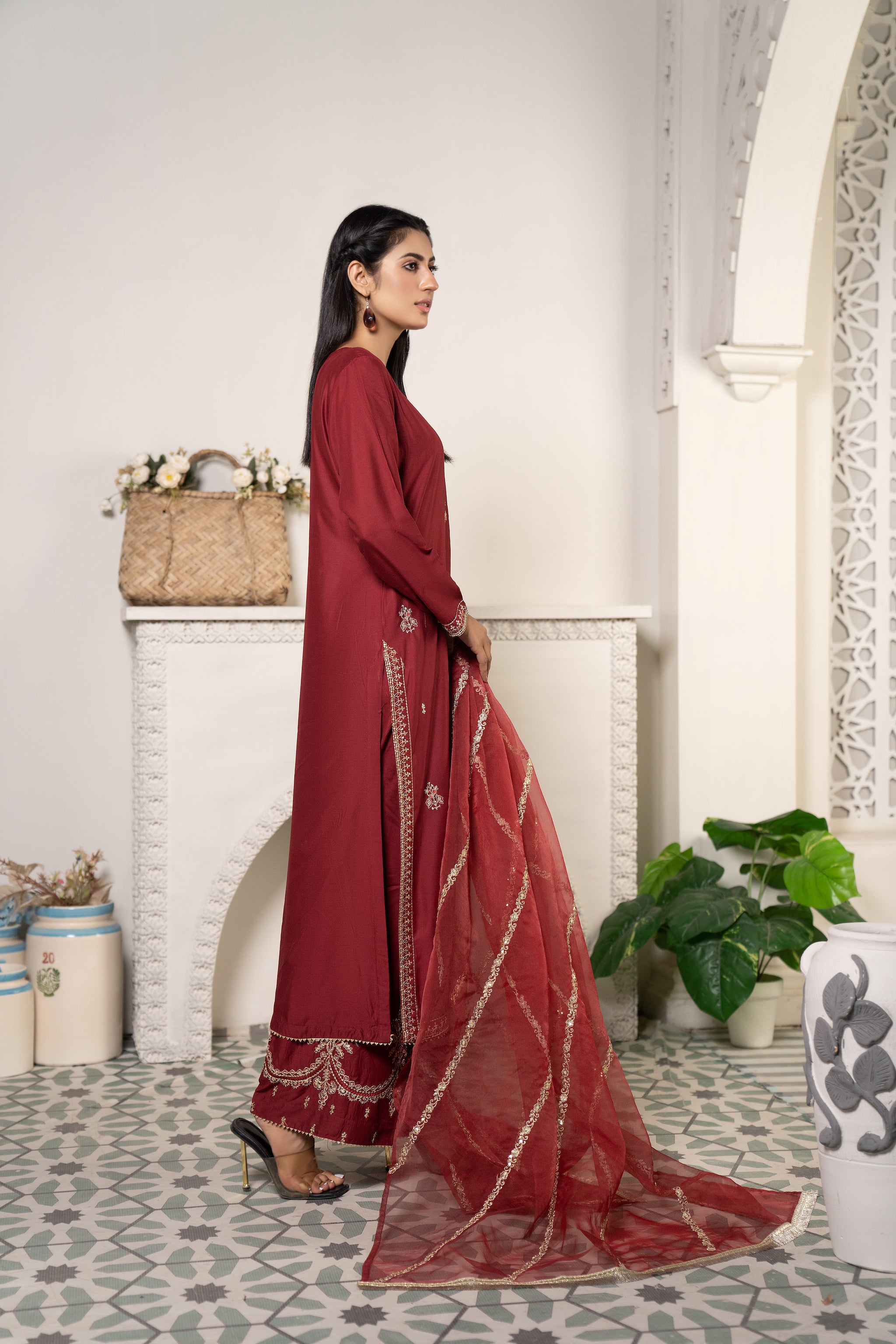 3 Piece Linen Suit-Embroidered (Pret) Winter 23 by ArfaRiwaj